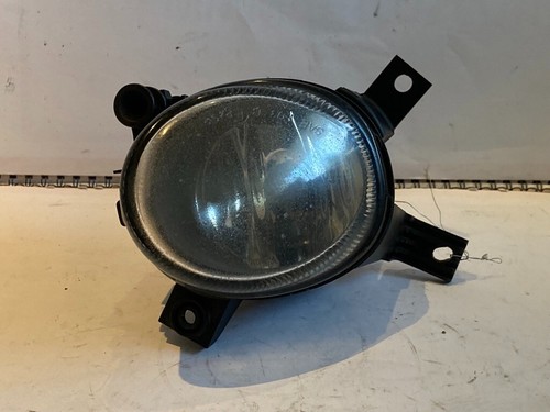 Audi A4 8E Bj.06 / gebr. Nebelscheinwerfer vorne rechts 8E0941700C #1031