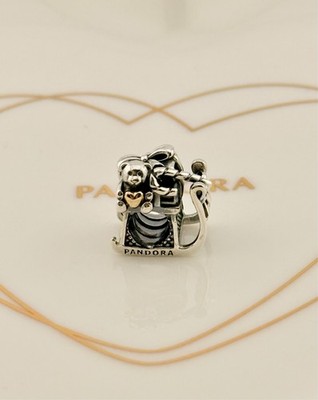 Neu 100% Original Pandora Bicolor Rasend Durch den Schneeschlitten Charm 791207