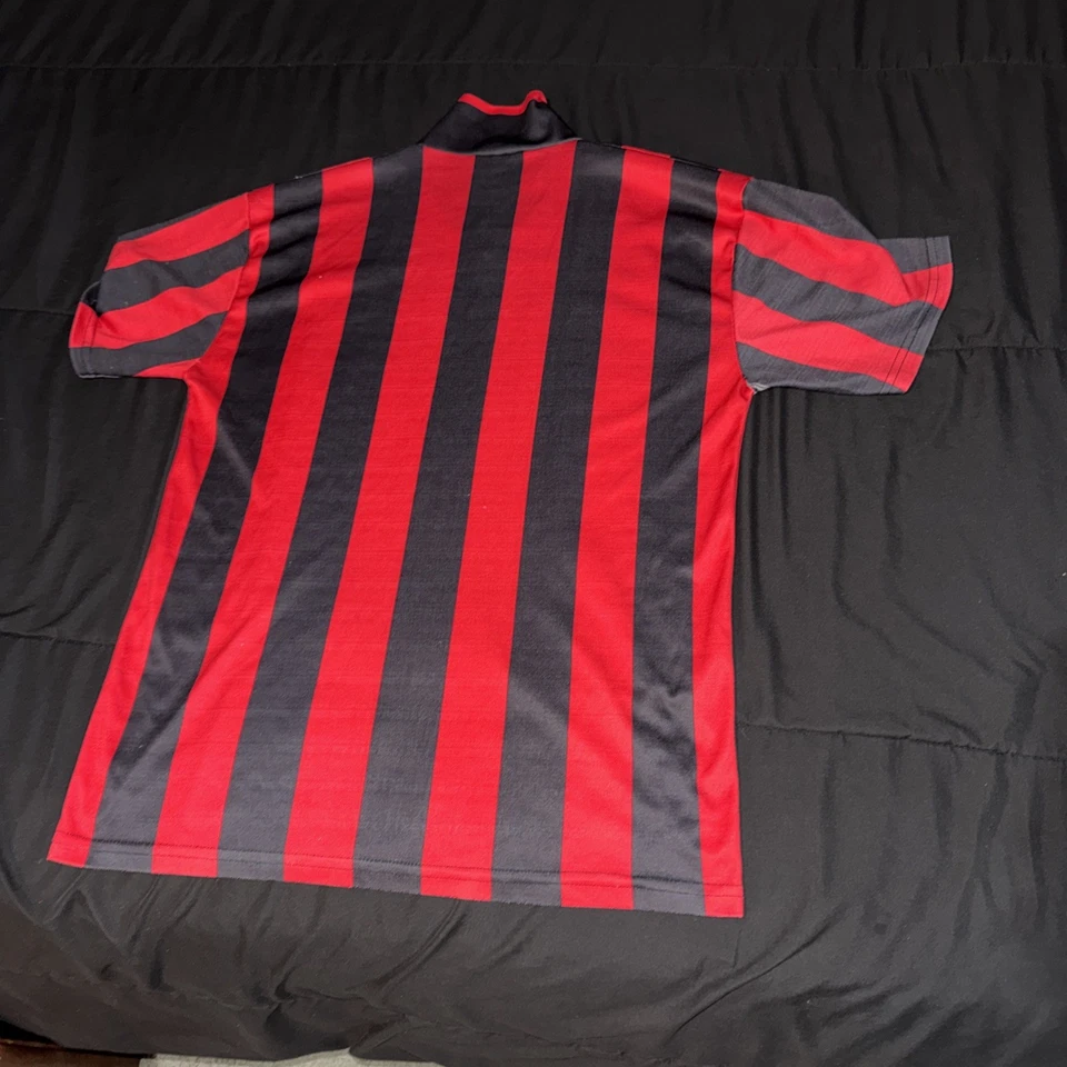 LOTTO  AC Milan 1997 1998 home Sz L Official Soccer Jersey Vintage Italy Made - Image 2 of 2