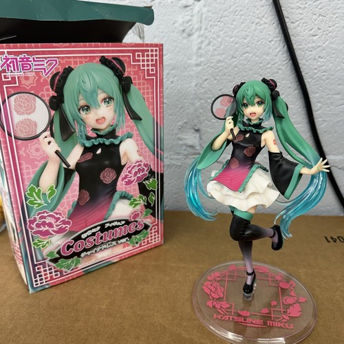 HATSUNE MIKU Costumes