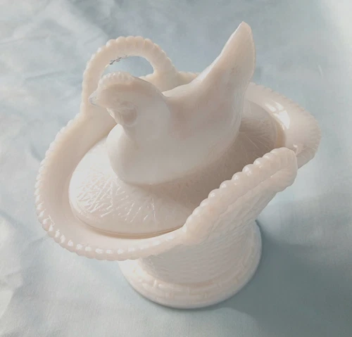 Vintage Westmoreland Milk Glass Hen on Nest Basket Candy/Trinket lidded Dish