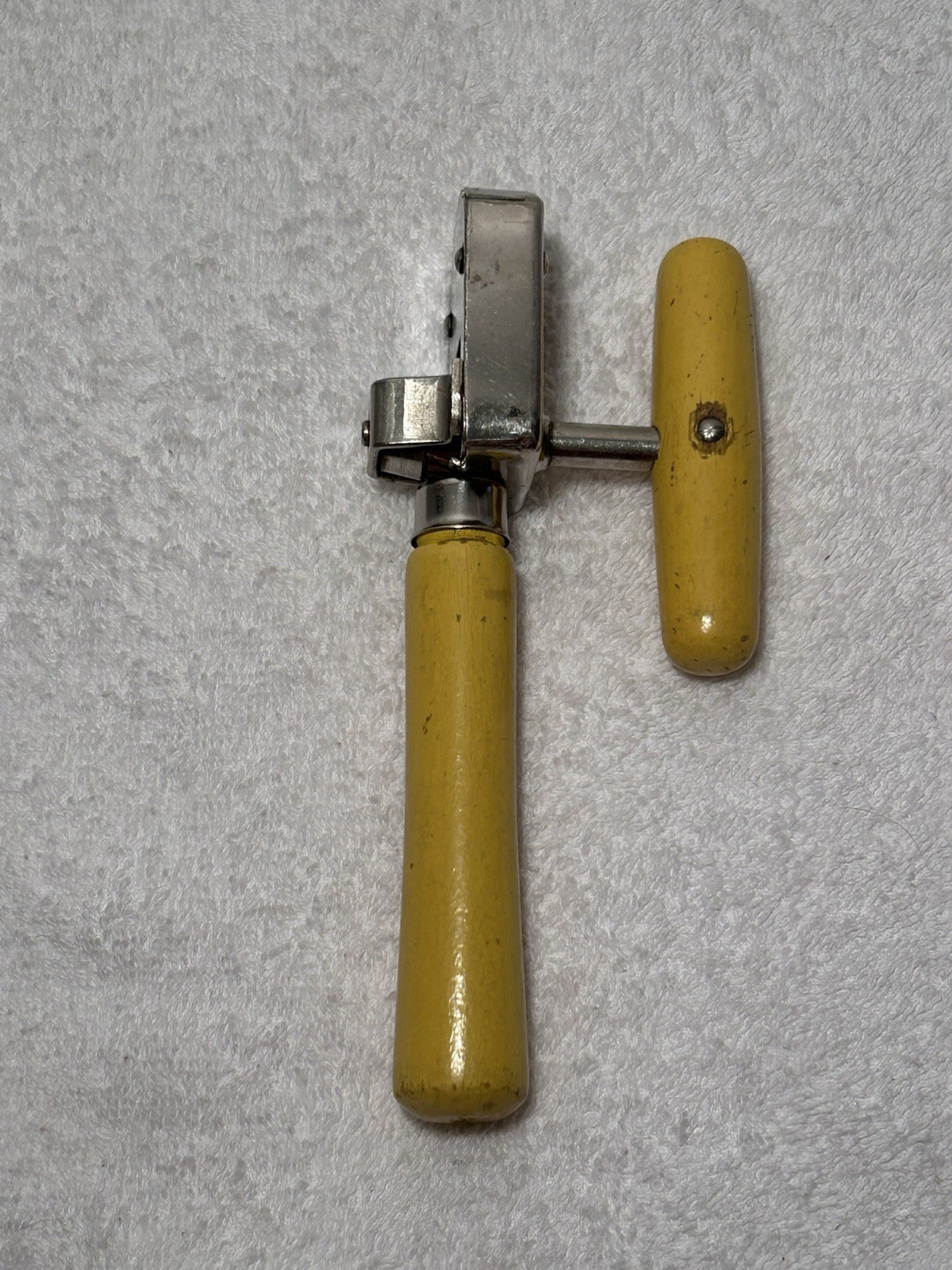 Antique 1920’s Edlund Junior No. 5 Yellow Hand Crank Can Opener U.S.A. Made