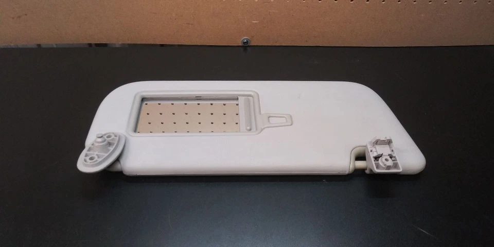 14 15 16 17 18 19 KIA SOUL PASSENGER SUN VISOR GREY OEM 85220B2240 - Imagem 3 de 4