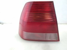 VW BORA 1J2 Rücklicht hinten links 1J5945257 2.30 Petrol 125kw 2000 35067953