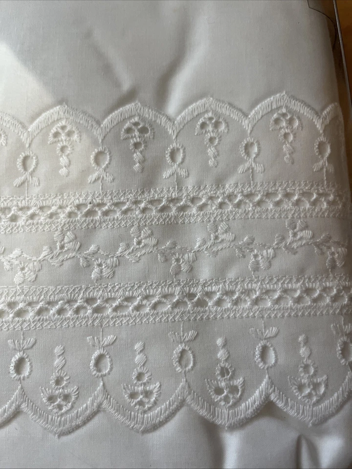 VTG Wamsutta Beacon Hill Eyelet Supercale Plus Whit Queen Flat Sheet NOS RARE - Image 4 of 4