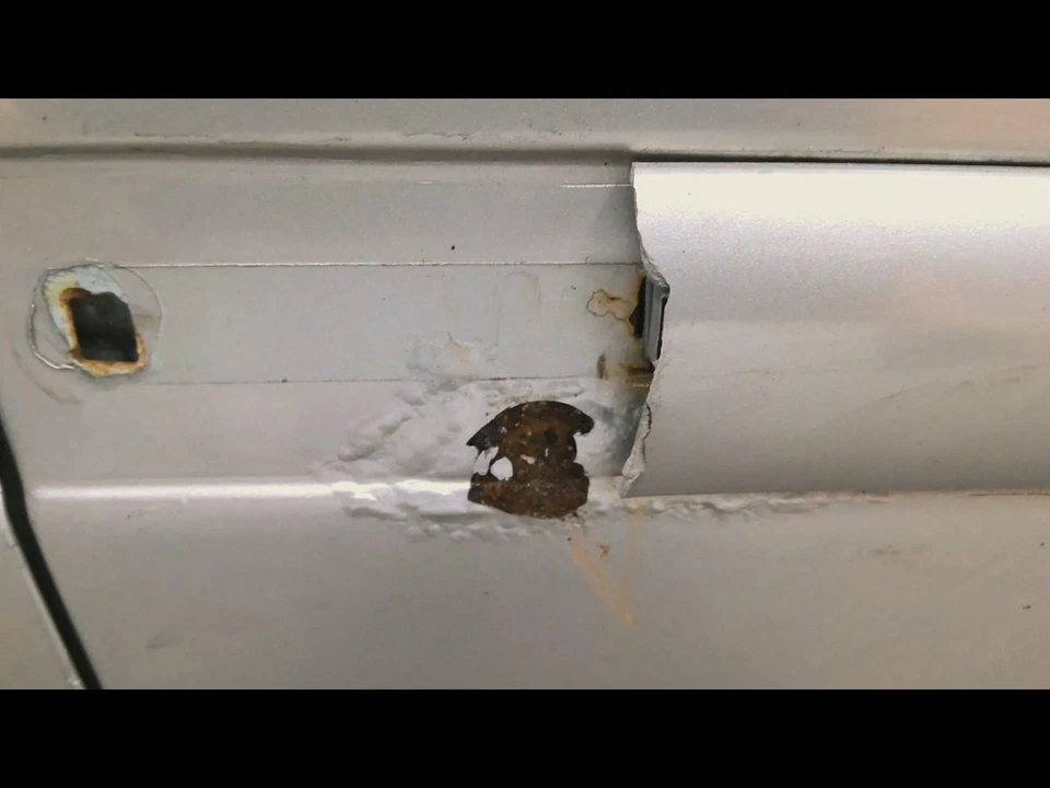 Used Rear Left Door Assembly Rear Side fits: 2009 Kia Spectra 2.0L electric Rear Foto 2 de 4