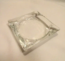 VINTAGE CLEAR GLASS ASHTRAY🚬
