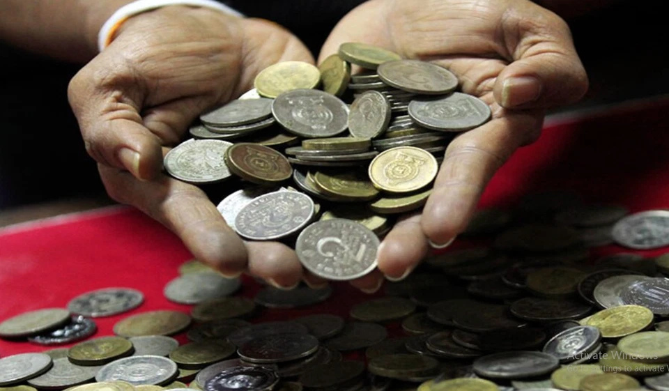Asian Ceylon Bank Notes with Coins ( 3 bank notes & 5 coins set ) - Image 4 of 4