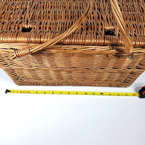 6 Regaline & Shel-Glo Plates in Vintage Wicker Picnic Basket w/ Folding Handles - Picture 14 of 22
