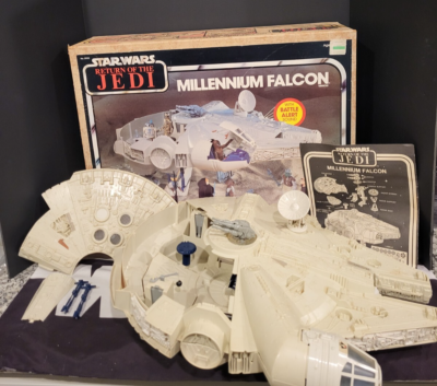 Action Figures Millennium Falcon Toy 1983 1979 Millennium Falcon