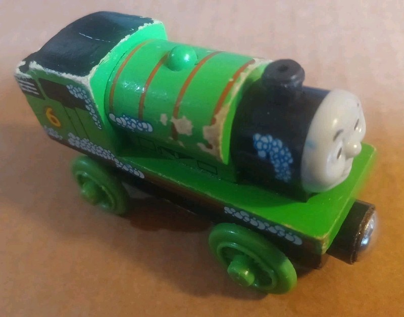 2003 THOMAS THE TRAIN WOODEN SUDSY PERCY NAME ON CHASSIS 07158