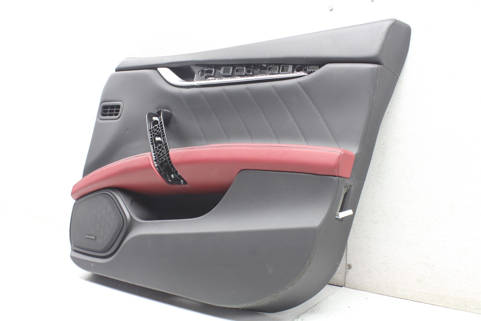 2014-2019 Maserati Ghibli Front Right Door Panel Cover RH Passenger 14-19
