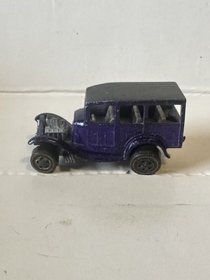 Hot Wheels Redline USA Classic ''31 Ford Woody'' Purple All Original