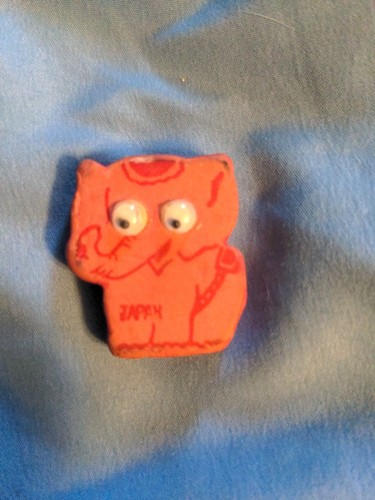 vintage elephant with googly eyes erasers / Japan - Picture 5 of 5