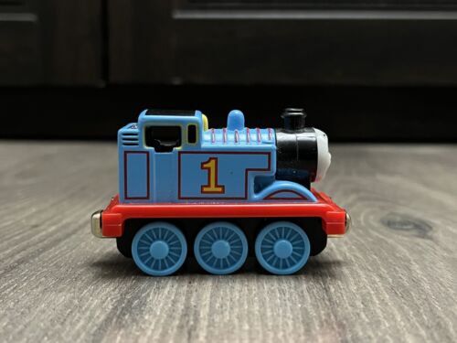 Thomas & Friends Train Tank Diecast Metal Take n Play Along 2002 De colección - Imagen 2 de 6