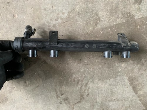 Skoda Fabia 6Y 1,4 Einspritzleiste 047133319