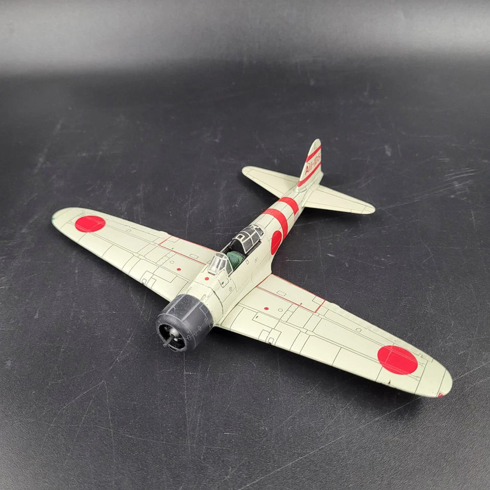 Dragon Wings 1:72 A6M2 Zero, Kaga 1st Sq Lt Shiga, Pearl Harbor 1941, No. 50021 - Image 2 of 4