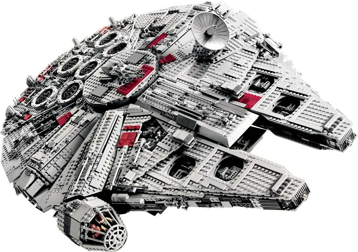 LEGO Star Wars 10179 Ultimate Collector's Millennium Falcon LEGO Star Wars 10179 Ultimate Collector's Millennium Falcon