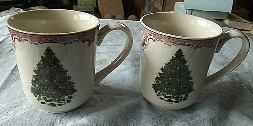 Johnson Bros. Old Britian Castle Christmas Tree 2 green and red mugs