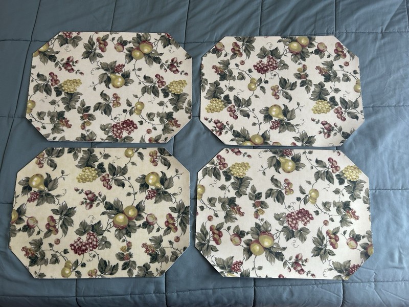 Waverly Fruit Pattern 14x19 Vinyl Placemats Lot Of 4