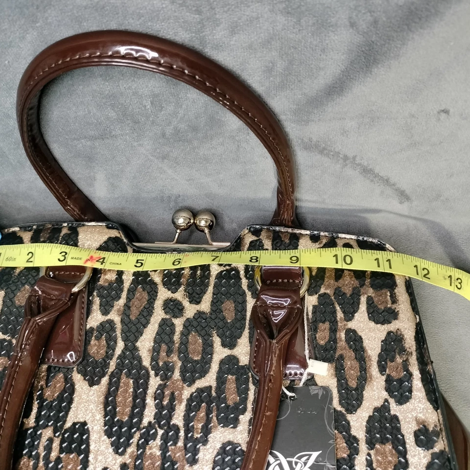 Cartera de hombro con estampado de animales de charol marrón con correa extraíble Foto 3 de 4