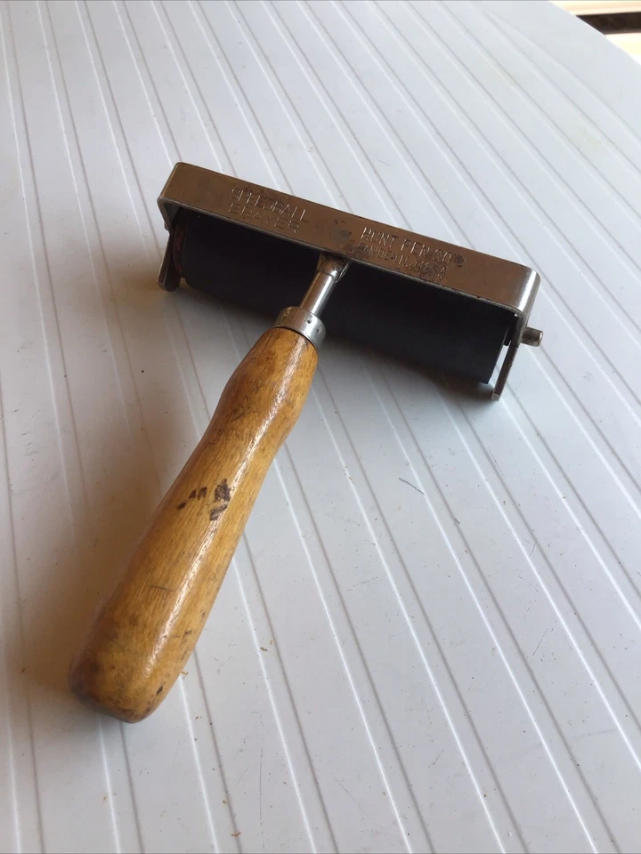 Vintage Brayer Speedball Roller Soft Rubber Wood Handle HUNT PEN CO CAMDEN,NJ 4” - Image 4 of 4
