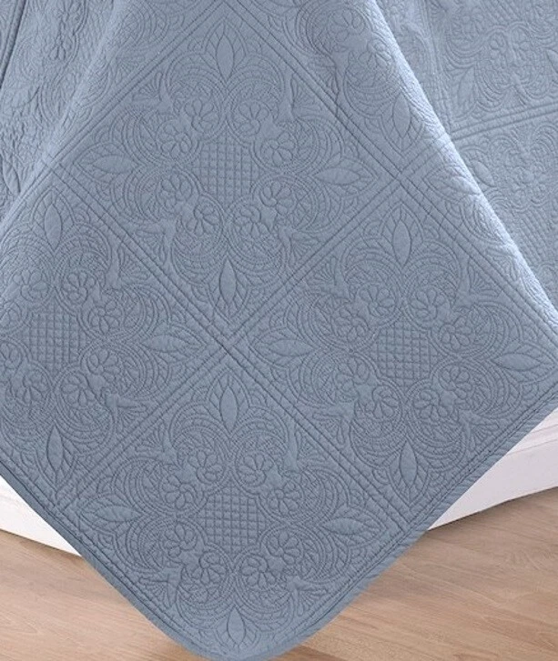 COLONIAL BLUE 1pc Twin 66x86 QUILT : 100% COTTON MATELASSE TILE COVERLET - Image 2 of 3