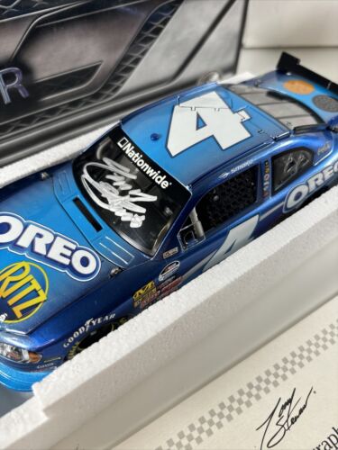 RARO 2012 Tony Stewart #14 Oreo colore liquido 1:24 nuovo con scatola autografato firmato 1 di 64 - Foto 4 di 13