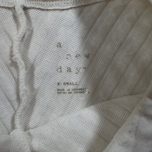 A New Day Quilted Pullover Top Lightweight Comfy Casual Sweatshirt Ivory XS - Picture 4 of 5