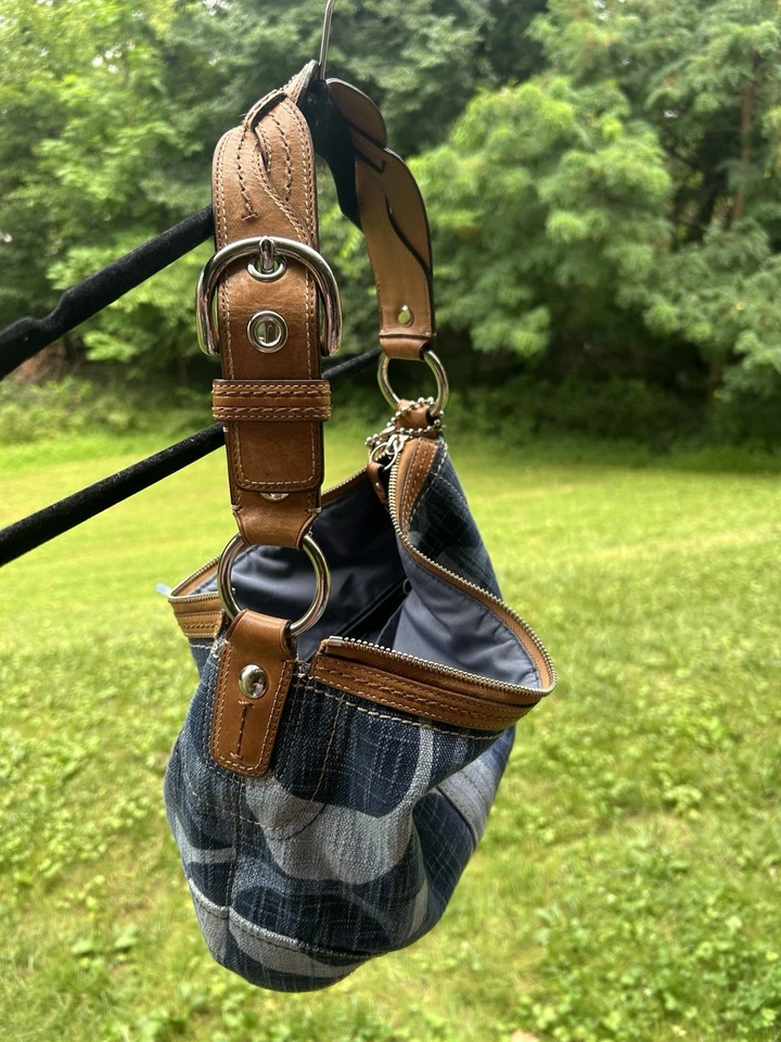 Coach Signature Tonal Logo Denim Hobo Shoulder Bag Purse 12190 Navy Brown Used - Image 2 of 4