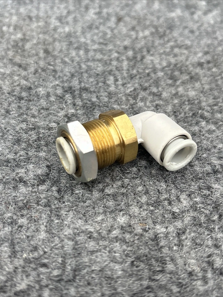 Lot of 8 - SMC KQ2LE08-00A Bulkhead Union Elbow 90 Deg 5/16' x 5/16" Tube Used - Image 2 of 4