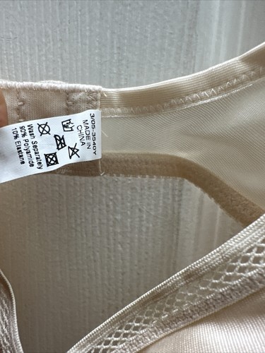 Triumph Bra Wireless Women's Hook & Eye Ivory Color Size B85 NWT - Picture 3 of 11