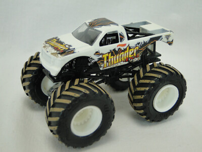 Hot Wheels Monster Jam Monster Truck Thunder 1:64 