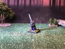 Adventuring Dwarf Warrior 25mm