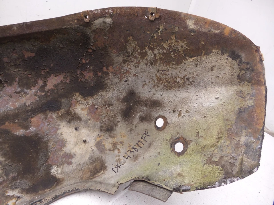 70-81 Firebird Trans Am para-lama interno roda poço metal driver lado esquerdo original - Imagem 2 de 4