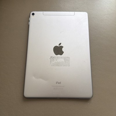 Apple iPad Pro (9.7-inch) A1674 128 GB, Wi-Fi + 4G, 9.7 in - Space