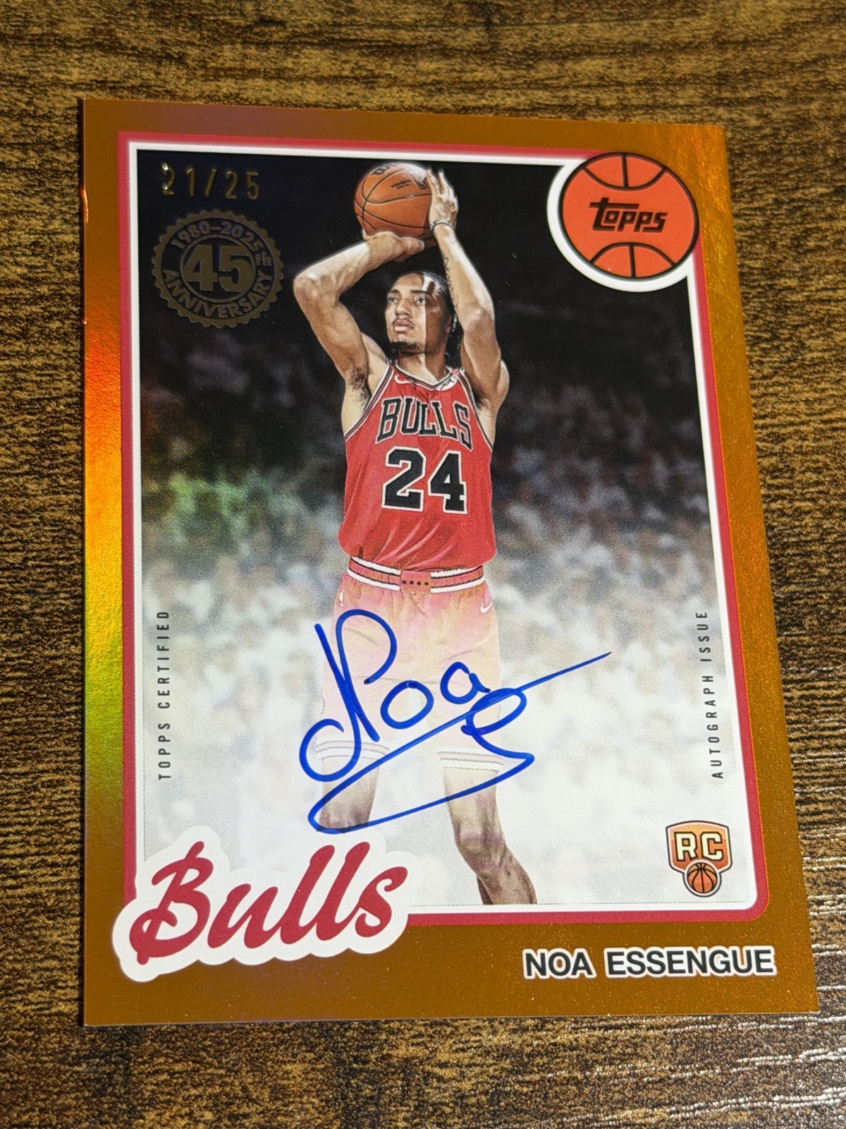 NOA ESSENGUE 2025-26 Topps RC 1980-81 45th Anniversary Orange On Card Auto /25