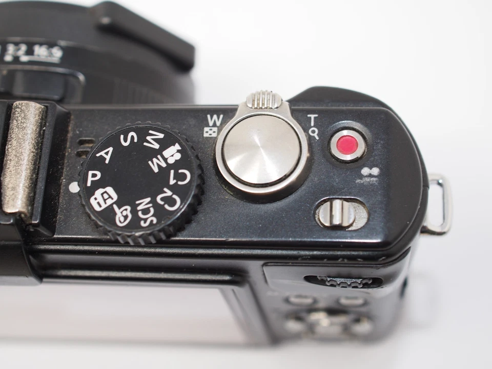 Panasonic Lumix DMC-LX5 Digital Camera - Image 4 of 4