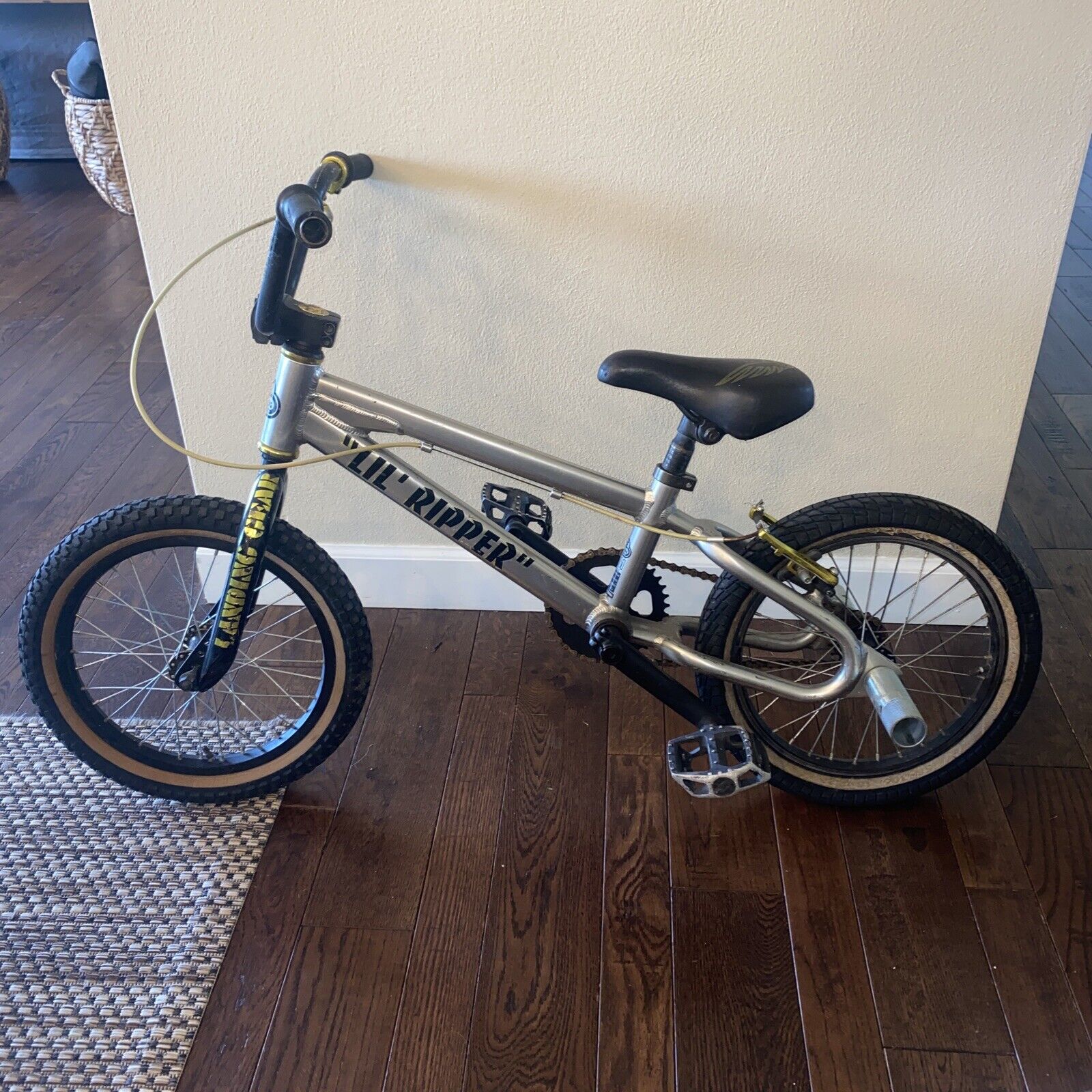 SE Lil' Ripper 16" BMX Bike