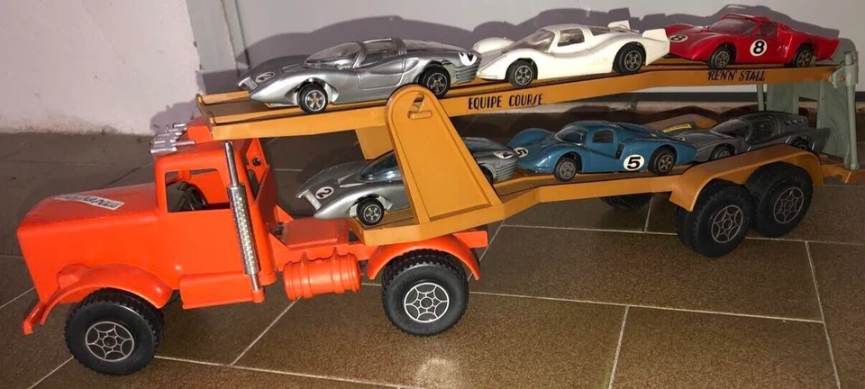 Giocattolo Polistil P48 porta auto bisarca scala 1:32 6 auto e scatola originale - Immagine 3 di 4