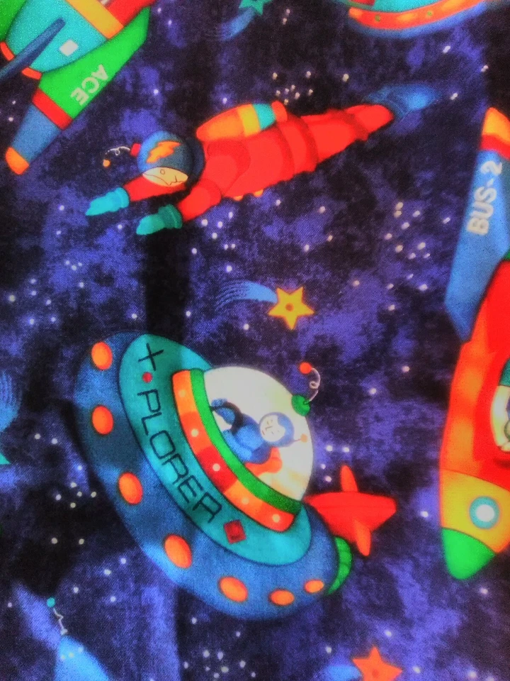 Vintage V.I.P. Print by Cranston Print Works Co. Sonic Spacehip 4 Yards 43" Wid - Image 2 of 4