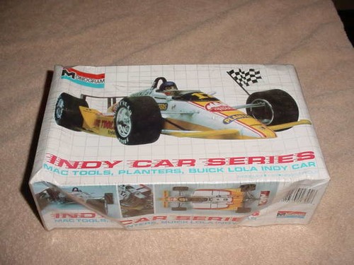 Monogramm Indy Auto Serie Mac Werkzeuge Pflanzgefäße Buick Lola, 1/24, KIT # 2792 (neu im Karton)