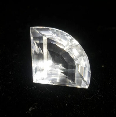 Zaffiro bianco naturale 6,82 ct pietra preziosa sciolta