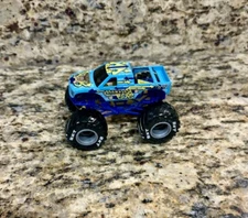 Spin Master Monster Jam BACKWARDS BOB Truck New 1:64
