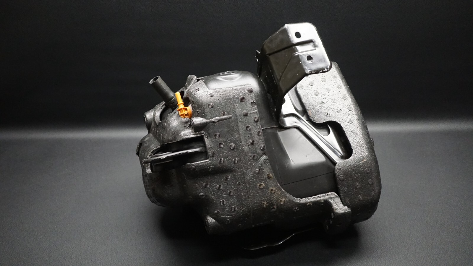 OEM 2017 BMW X5 X6 F15 F16 ADBLUE FUEL TANK SCR CONTAINER 7295653 