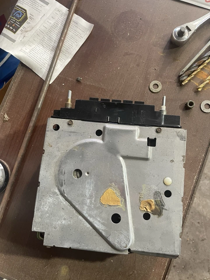 78-82 CORVETTE C3 调幅/调频 8 轨立体声收音机组件 原始设备制造商 16009451 — 第 3/4 张图片