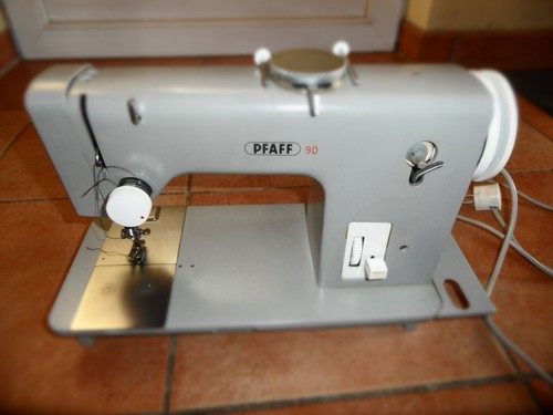 Nähmaschine Pfaff 90 Mechanisch ohne Motor ohne Fusstrittgestell