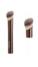 Hourglass  Ambient Soft Glow Foundation Brush