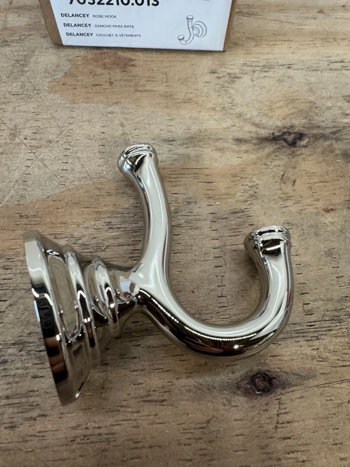 Gancho doble para bata American Standard 7052210.013 Delancey Foto 2 de 4