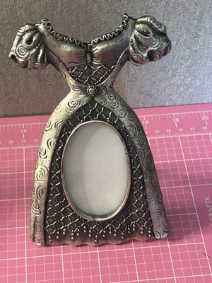 The Welforth Silver Dress-Shaped Photo Frame
